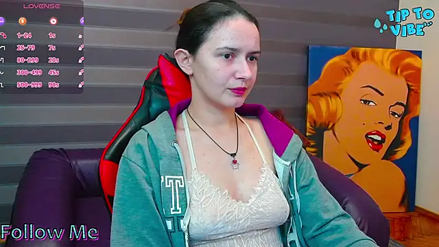 iris nikhols online show from November 3, 10:24 pm