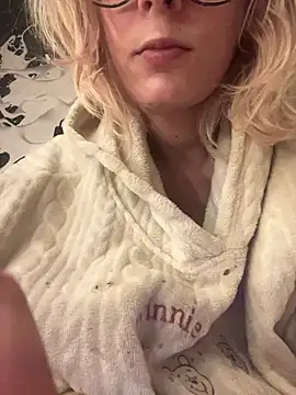 MarikaWild93 online show from December 3, 10:34 pm