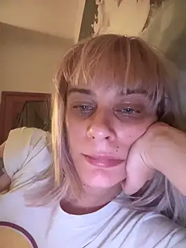 MarikaWild93 online show from December 5, 10:28 pm