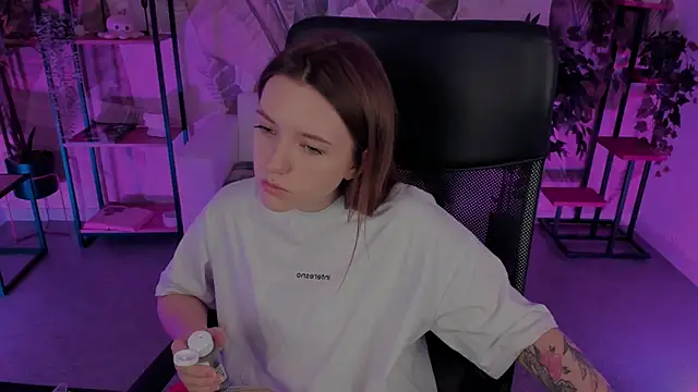 JennyDens online show from March 13, 2:27 am