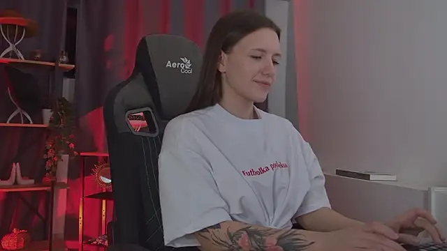 JennyDens online show from February 5, 6:37 pm