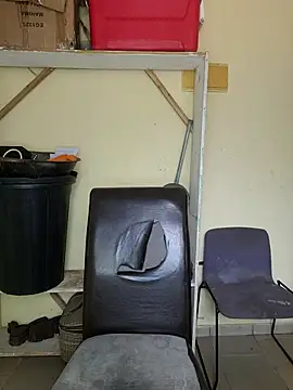 Snapshot of vannycov chatting on February 21, 11:45 am vannycov online show from February 21, 11:45 am