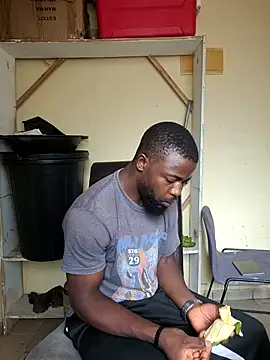 Snapshot of vannycov chatting on January 16, 8:40 am vannycov online show from January 16, 8:40 am