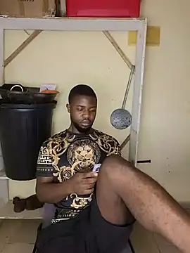 Snapshot of vannycov chatting on February 23, 6:25 am vannycov online show from February 23, 6:25 am