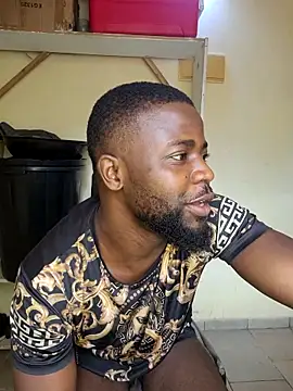 Snapshot of vannycov chatting on December 15, 8:31 am vannycov online show from December 15, 8:31 am