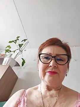 Snapshot of Fire_Night chatting on February 8, 7:28 am Fire Night online show from February 8, 7:28 am