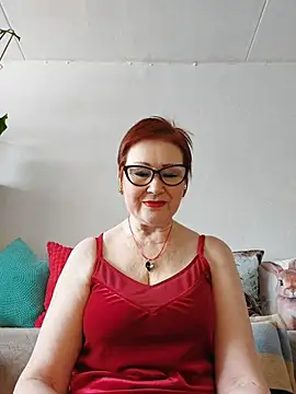 Snapshot of Fire_Night chatting on February 24, 6:58 am Fire Night online show from February 24, 6:58 am