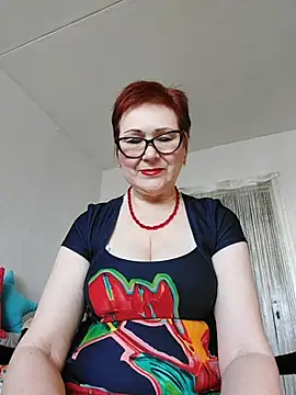 Snapshot of Fire_Night chatting on February 13, 7:30 am Fire Night online show from February 13, 7:30 am