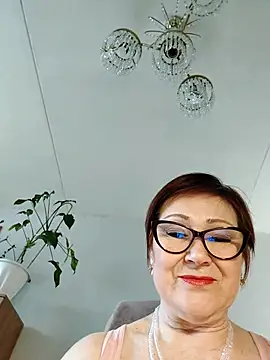 Snapshot of Fire_Night chatting on November 16, 8:19 am Fire Night online show from November 16, 8:19 am