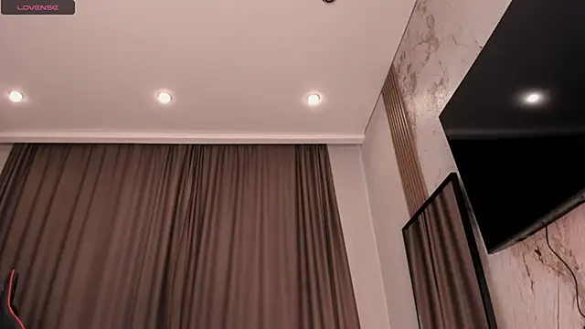 Snapshot of sharlin_13 chatting on March 13, 6:05 am sharlin 13 online show from March 13, 6:05 am