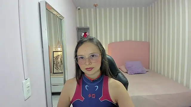 LORELAIGIVEN online show from January 17, 12:31 pm