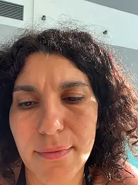  CurlySue  online show from May 22, 12:19 am