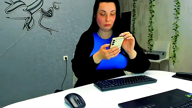 WorshipLilit online show from February 11, 5:57 pm