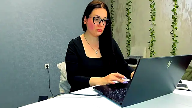 WorshipLilit online show from April 17, 8:11 pm