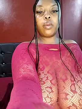 Snapshot of Sexyroseytitz_00 chatting on May 22, 6:44 am Sexyroseytitz 00 online show from May 22, 6:44 am