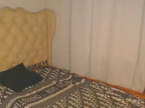 sweet prettygirl online show from December 14, 1:01 am