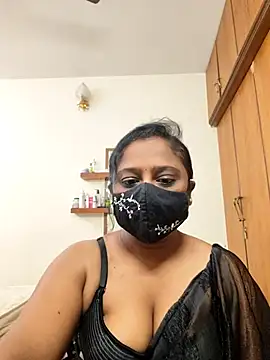 Snapshot of sexynayan23 chatting on July 3, 4:52 am sexynayan23 online show from July 3, 4:52 am