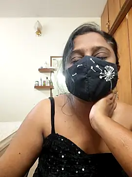 Snapshot of sexynayan23 chatting on July 4, 5:06 pm sexynayan23 online show from July 4, 5:06 pm