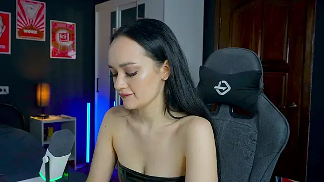 QueenAliss online show from November 11, 5:46 am