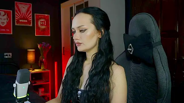 QueenAliss online show from March 10, 8:18 am