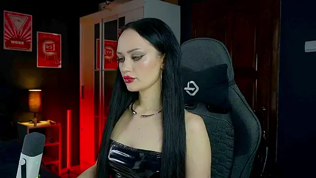 QueenAliss online show from March 18, 5:32 am