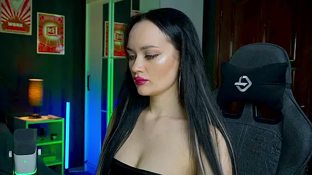 QueenAliss online show from November 26, 8:58 am