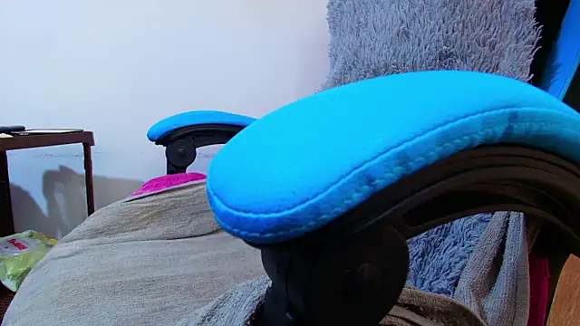 klylls squirt  online show from April 3, 8:04 pm