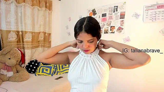 Snapshot of ValienteGirl_ chatting on February 8, 3:52 am ValienteGirl online show from February 8, 3:52 am