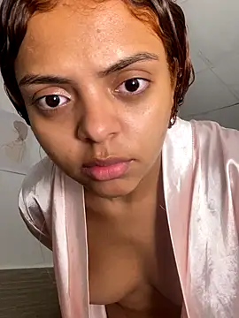 ValienteGirl  online show from November 4, 11:30 pm