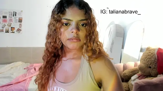 Snapshot of ValienteGirl_ chatting on October 2, 3:21 am ValienteGirl online show from October 2, 3:21 am