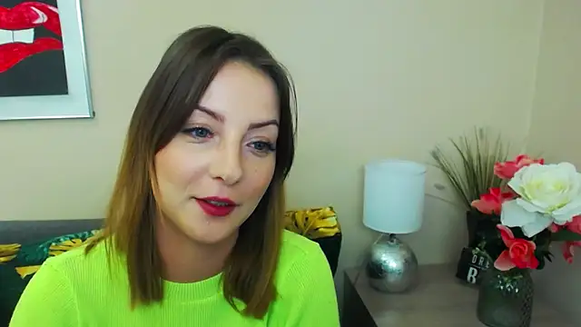 Snapshot of NatalieSexy chatting on February 19, 10:23 am NatalieSexy online show from February 19, 10:23 am