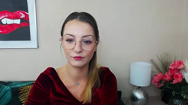 Snapshot of NatalieSexy chatting on February 6, 7:24 am NatalieSexy online show from February 6, 7:24 am