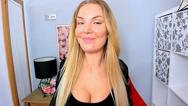 AulloraHoney online show from February 17, 9:46 am