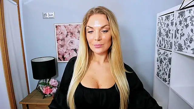 AulloraHoney online show from February 16, 3:16 pm