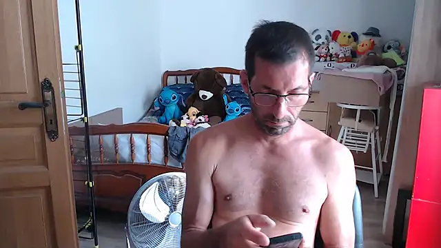 Snapshot of steph19x5 chatting on July 21, 4:19 pm steph19x5 online show from July 21, 4:19 pm