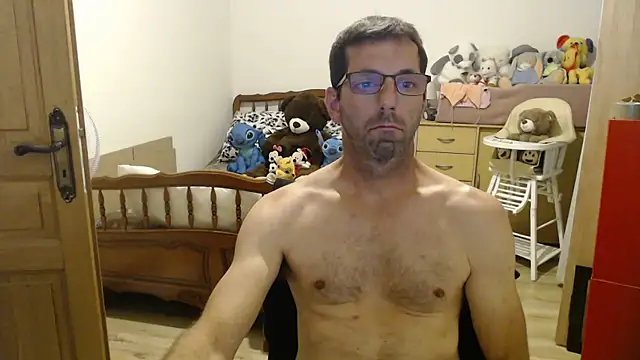 Snapshot of steph19x5 chatting on June 9, 5:47 pm steph19x5 online show from June 9, 5:47 pm