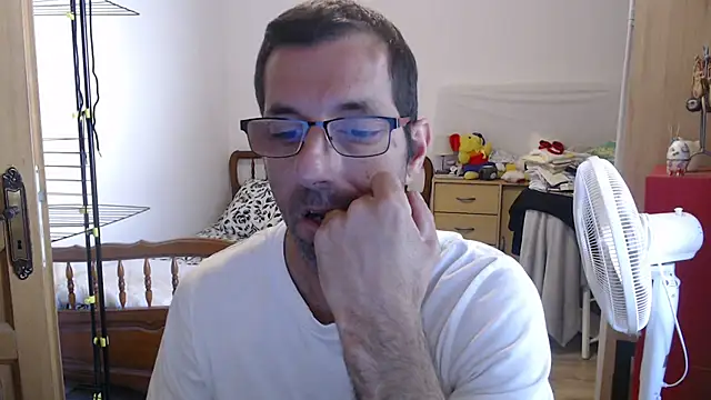 Snapshot of steph19x5 chatting on September 29, 9:27 am steph19x5 online show from September 29, 9:27 am