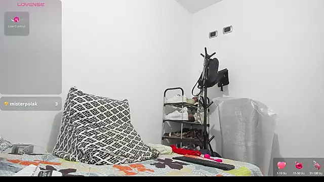 perla jeff online show from December 22, 10:32 pm