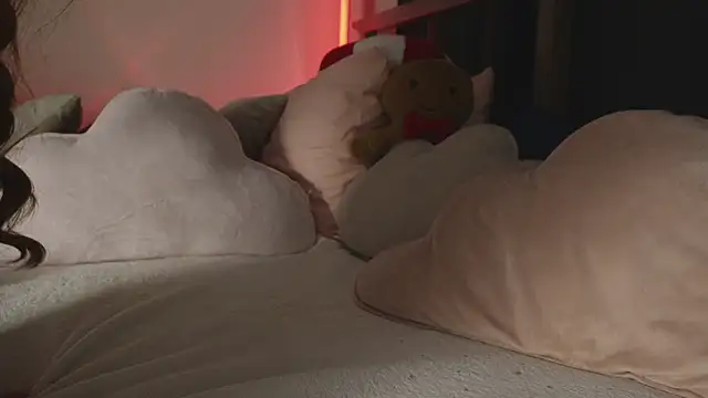 Snapshot of MiracleSandy chatting on January 10, 1:21 am MiracleSandy online show from January 10, 1:21 am