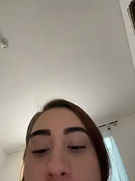 Snapshot of Elena222_ chatting on December 19, 6:10 pm Elena222 online show from December 19, 6:10 pm