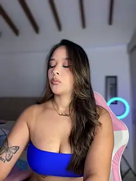 Little Amber6 online show from April 24, 11:29 pm