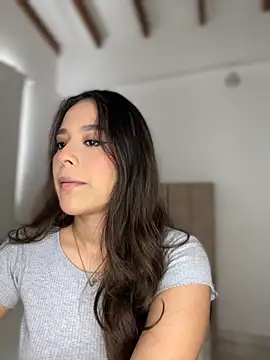 Little Amber6 online show from November 2, 8:03 pm