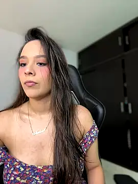 Little Amber6 online show from January 5, 8:23 pm