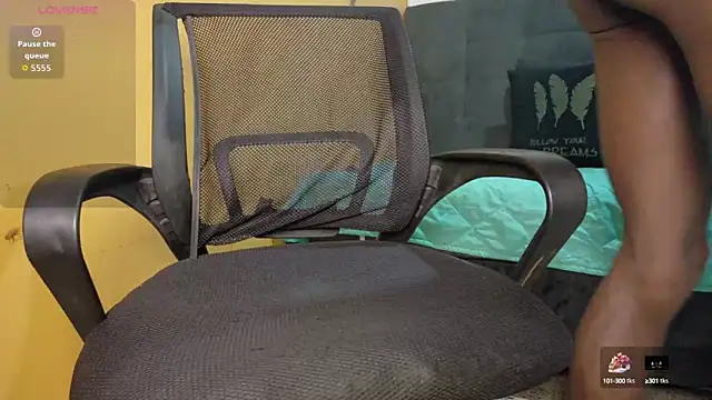 Snapshot of bigdanny_5 chatting on October 26, 10:04 am bigdanny 5 online show from October 26, 10:04 am