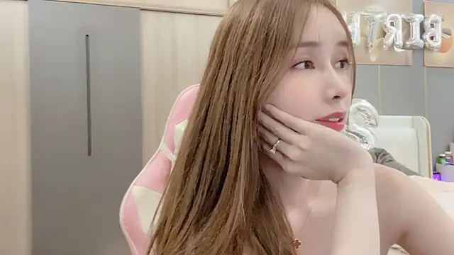 ANNA102 online show from March 16, 8:43 am