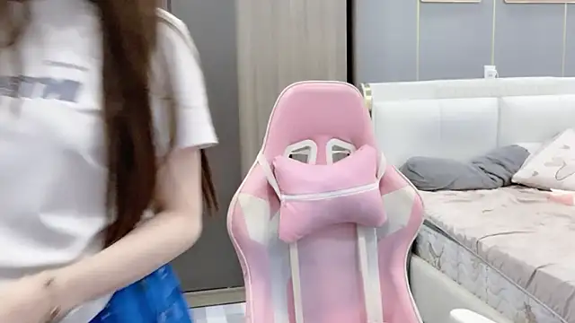 ANNA102 online show from March 10, 7:34 am