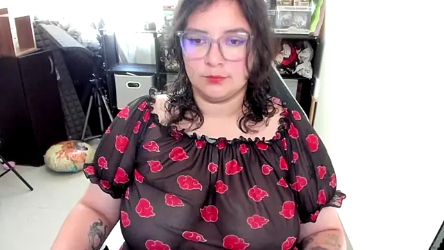 aika-dreams online show from November 12, 1:59 pm