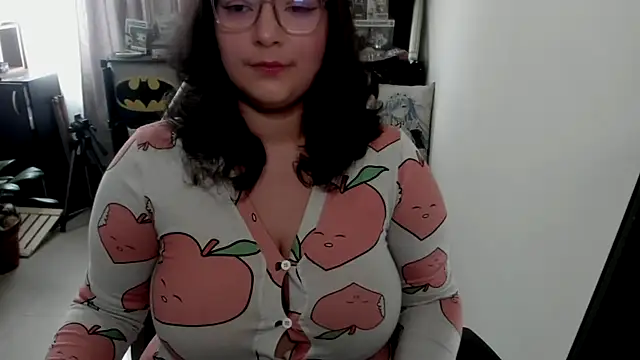 aika-dreams online show from March 14, 1:17 pm