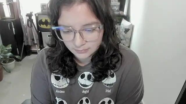 Snapshot of aika-dreams chatting on July 1, 1:33 pm aika-dreams online show from July 1, 1:33 pm