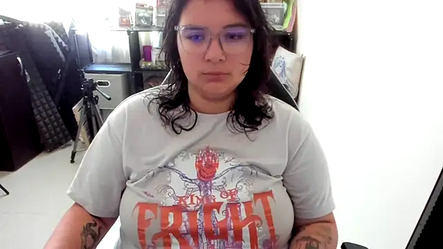 aika-dreams online show from November 22, 3:00 pm